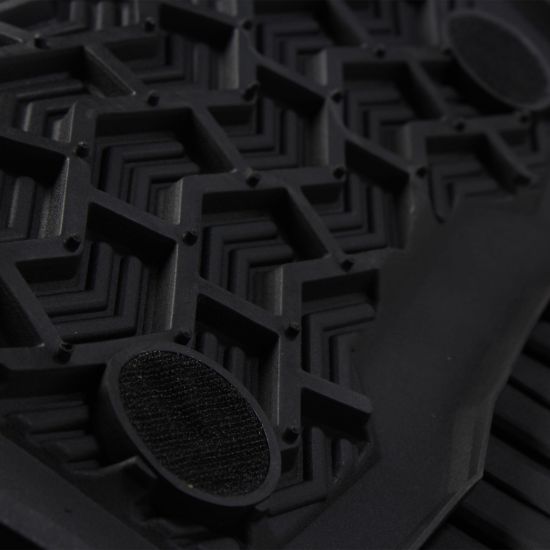 Imagen de Tapete para auto de hule, negro con velcro  TA-5